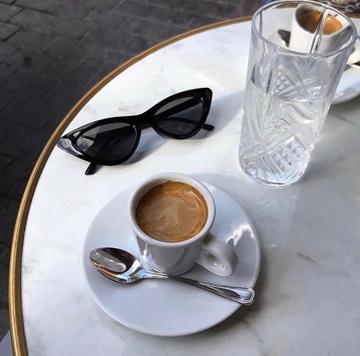 chilling like a Saturday morning #chill #eyewear #sunglasses #coffeetime #bodartopticiens