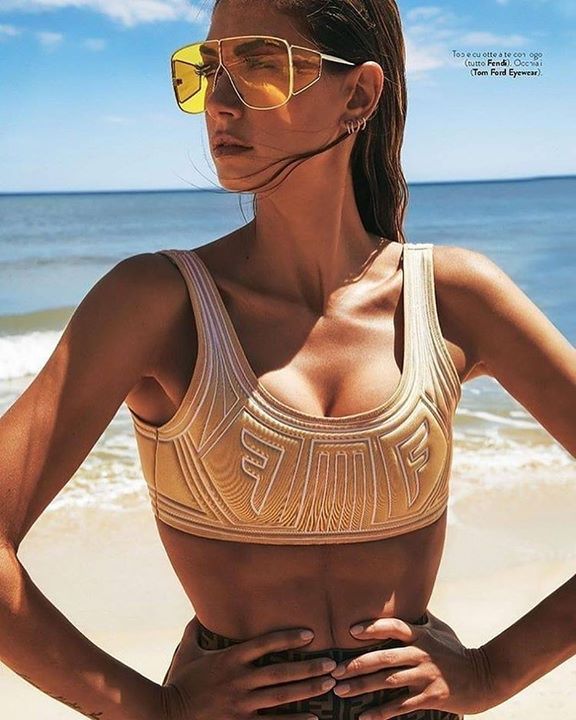 Girls just wanna have sun ️ and Tom Ford Eyewear #tomford #tomfordsunglasses #sunglasses #eyewear…